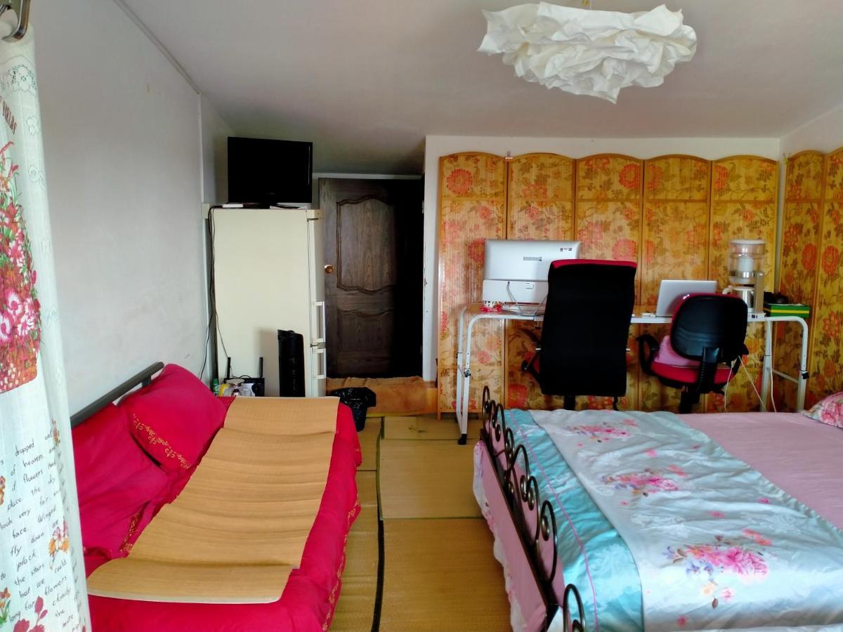 Yi Ju Homestay-Zhuanqiao Subway Station, Minhang District Шанхай Экстерьер фото